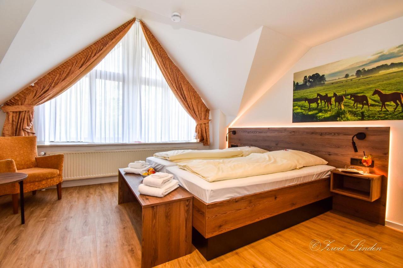 Hotel Zwei Linden - Links Der Elbe - Niedersachsen Balje Exterior foto