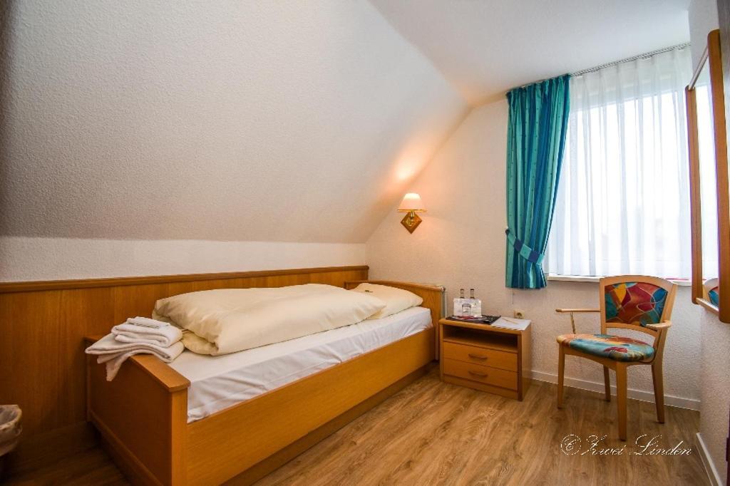 Hotel Zwei Linden - Links Der Elbe - Niedersachsen Balje Exterior foto